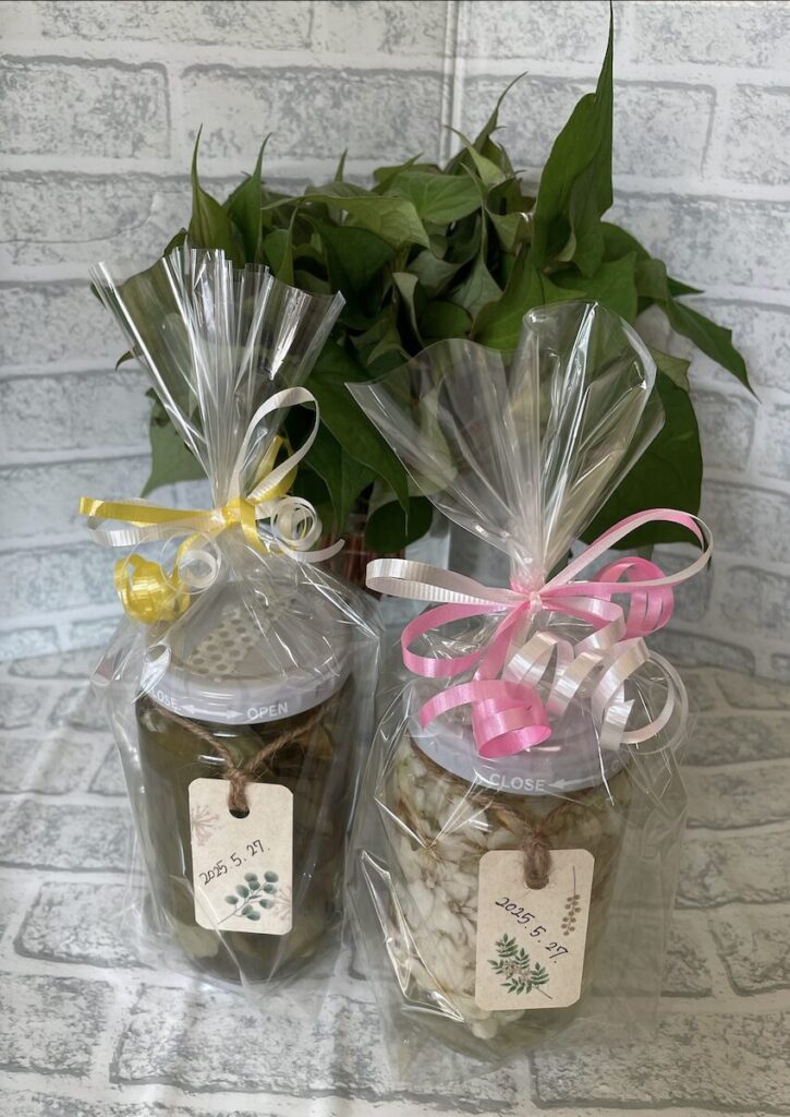 ドクダミ｜プレゼント用にラッピングしたドクダミチンキ